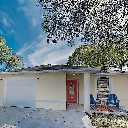 New Listing! “Butterfly Bungalow” In City Center Home Tampa Kültér fotó